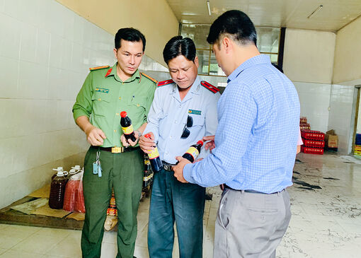 Kiểm tra an toàn thực phẩm ở TP. Long Xuyên