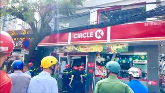Sập cửa hàng Circle K làm nhiều người bị thương
