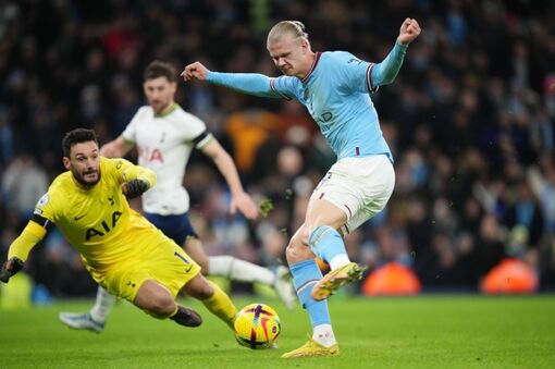 Ngược dòng ngoạn mục, Man City đánh bại Tottenham