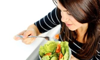 5 cách giữ cân nặng không tăng cho người ăn ít vẫn mập trong dịp Tết