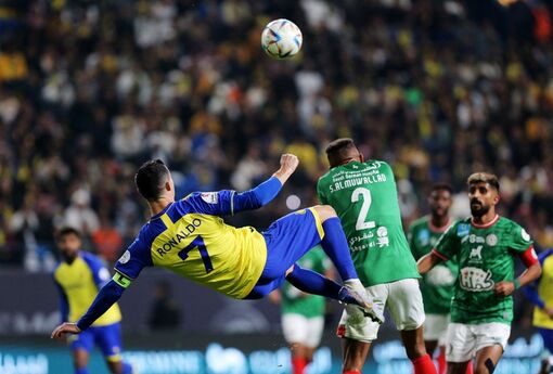 Ronaldo chưa thể "khai hỏa" ở màn ra mắt giải Ả Rập Saudi