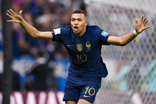 Top 10 cầu thủ đắt giá nhất thế giới 2023: Mbappe so kè Haaland