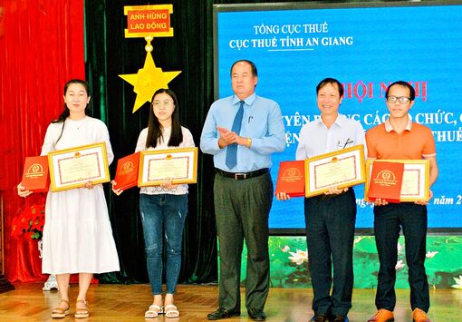 Ngành thuế An Giang nỗ lực thực hiện nhiệm vụ