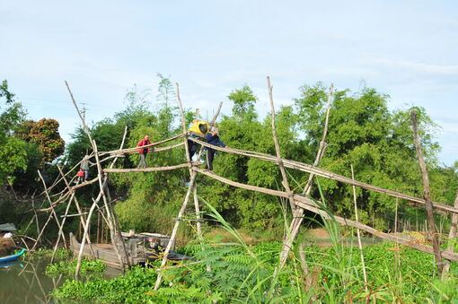 Cái cầu tre