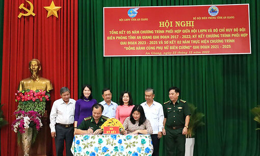 Phụ nữ bảo vệ biên cương