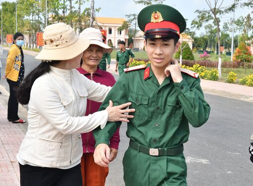 Ngày nhập ngũ thứ ba