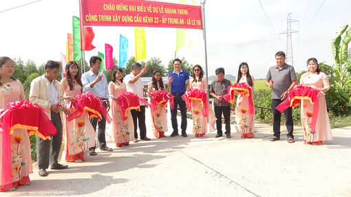 Thêm cây cầu cho xã khó khăn Lê Trì