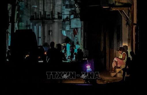 Cuba dần khôi phục dịch vụ điện