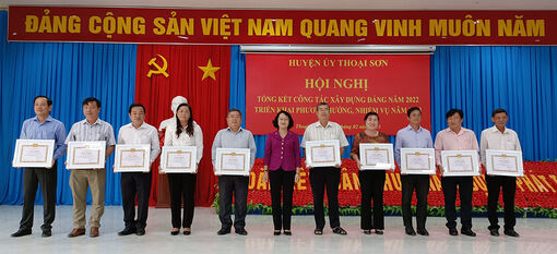 Huyện ủy Thoại Sơn triển khai nhiệm vụ trọng tâm năm 2023