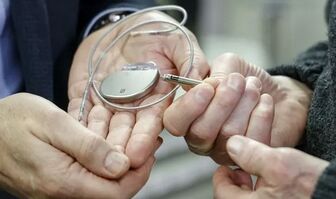 Romania phá đường dây tái sử dụng trái phép thiết bị cấy ghép tim mạch