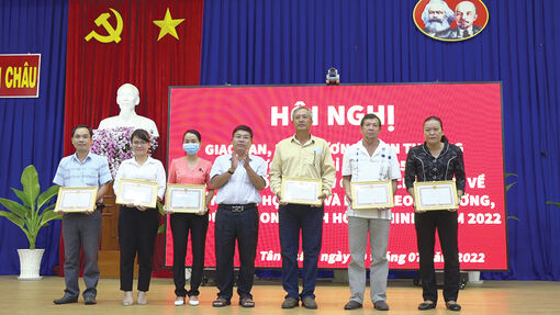 Học tập và làm theo Bác góp phần xây dựng quê hương