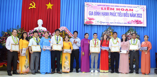 Phụ nữ Thoại Sơn năng động để hội nhập