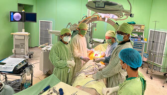 Bệnh viện Đa khoa Trung tâm An Giang triển khai kỹ thuật mổ gãy cột sống do loãng xương