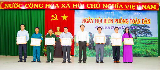 An Giang tích cực xây dựng thế trận lòng dân vững chắc