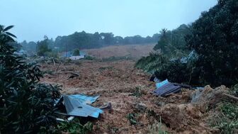 Lở đất làm 10 người thiệt mạng tại Indonesia