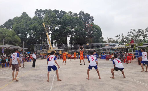 Sôi nổi các hoạt động chào mừng lễ hội ở huyện Châu Phú