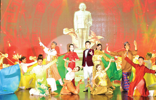 Xây dựng, phát triển văn hóa, con người An Giang