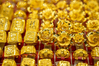 Giá vàng hôm nay 16/3: Vàng tăng vọt khi cuộc khủng hoảng ngân hàng lan rộng