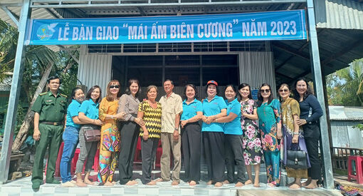 Hội Nữ doanh nhân An Giang trao tặng “Mái ấm biên cương” vùng biên giới
