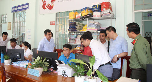 Ban Chỉ đạo Cải cách hành chính của Chính phủ kiểm tra tình hình giải quyết thủ tục hành chính tại An Giang