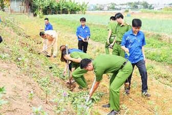 Huyện đoàn Châu Thành tổ chức hoạt động “Hành quân xanh”