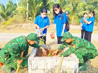 Ra quân thực hiện "Ngày Chủ nhật xanh" tại huyện Tịnh Biên