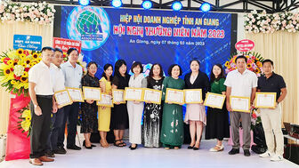 Nâng cao vị thế phụ nữ Việt Nam