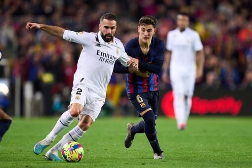 Ngược dòng hạ Real Madrid, Barcelona chạm tay vào chức vô địch