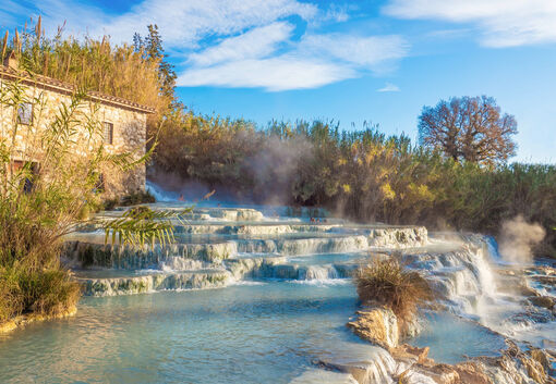 Hồ bơi đá vôi như ruộng bậc thang đẹp nức tiếng vùng Tuscany