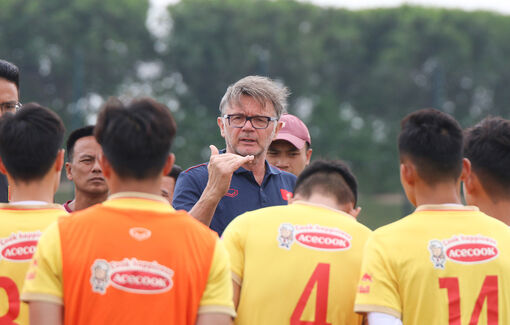 U23 Việt Nam thời HLV Troussier: Lùi một bước để chuyển mình