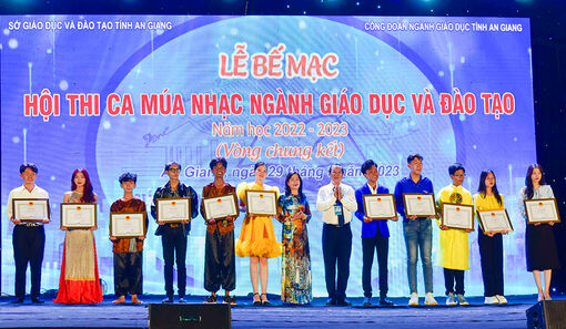 Cụm trường THPT TP. Châu Đốc đạt hạng nhất Vòng chung kết Hội thi ca múa nhạc ngành giáo dục và đào tạo An Giang năm học 2022 – 2023