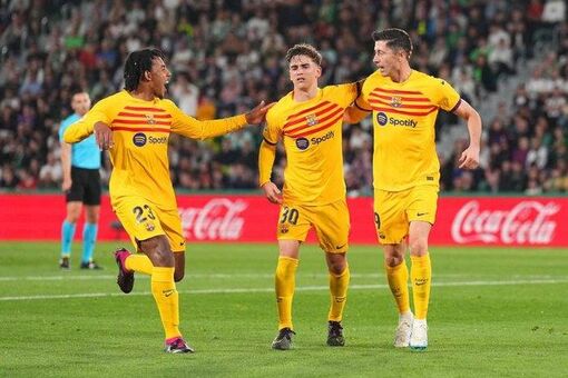 Barcelona tăng tốc về đích sớm La Liga