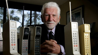 Tròn 50 năm cuộc gọi di động đầu tiên được thực hiện