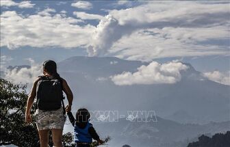 Colombia khẩn trương sơ tán người dân phòng ngừa núi lửa phun trào