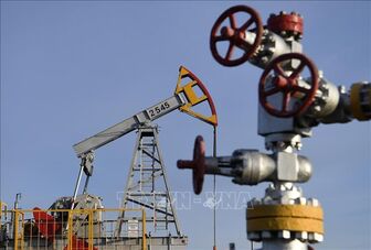 Nga giảm sản lượng dầu mỏ 700.000 thùng mỗi ngày