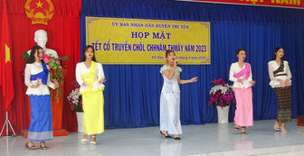 Huyện Tri Tôn họp mặt mừng Tết Chol Chnam Thmay năm 2023