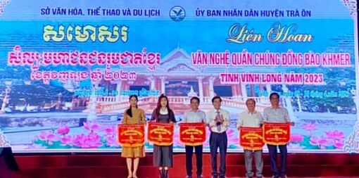 Vĩnh Long: Liên hoan văn nghệ quần chúng đồng bào Khmer