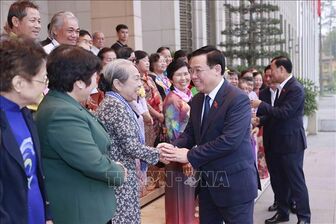 Chủ tịch Quốc hội Vương Đình Huệ gặp mặt Đoàn đại biểu Cựu tù chính trị Thành phố Hồ Chí Minh