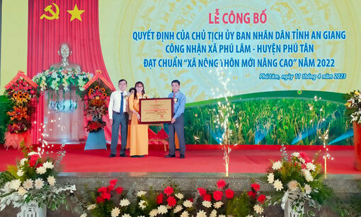 Xã Phú Lâm đạt chuẩn nông thôn mới nâng cao