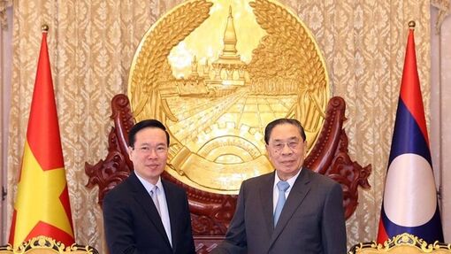 Gắn bó keo sơn, vun bồi tình hữu nghị