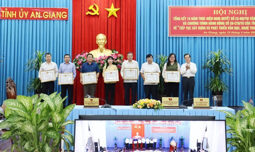 An Giang tiếp tục xây dựng và phát triển văn học- nghệ thuật trong thời kỳ mới