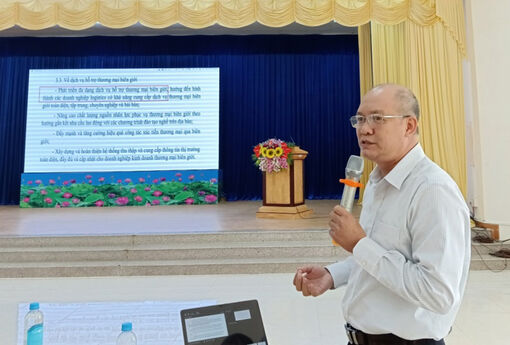 Tập huấn kiến thức logistics và hướng dẫn thủ tục xuất, nhập khẩu hàng hóa qua biên giới Việt Nam - Campuchia
