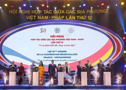 Khai mạc không gian “Sắc màu Việt Nam” và Lễ hội “Dạo chơi nước Pháp”