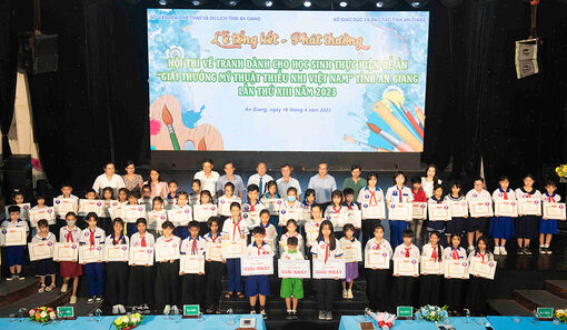Trao thưởng Hội thi vẽ tranh dành cho học sinh theo Đề án “Giải thưởng Mỹ thuật thiếu nhi Việt Nam” tỉnh An Giang lần thứ XIII/ 2023