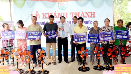 Bàn giao 20 căn nhà Đại đoàn kết ở thị trấn Đa Phước