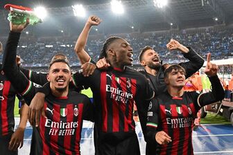 AC Milan vào bán kết Champions League sau 16 năm chờ đợi