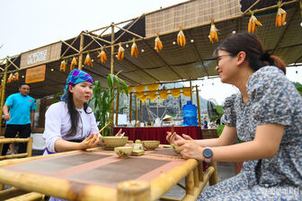 Lên Hà Giang nghe khèn Mông, trải nghiệm ẩm thực ba miền Bắc - Trung - Nam