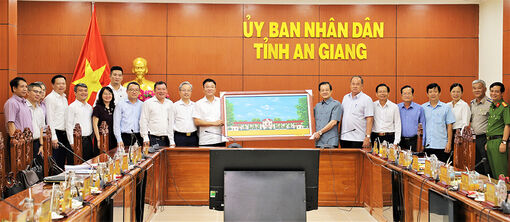 Bộ trưởng Bộ Tư pháp làm việc với Tỉnh ủy, UBND tỉnh An Giang