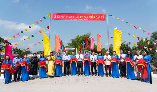 Vĩnh Lợi khánh thành cầu UBND xã