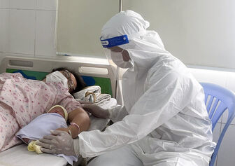 Bệnh viện Sản- Nhi An Giang phẫu thuật lấy thai sản phụ nhiễm COVID-19